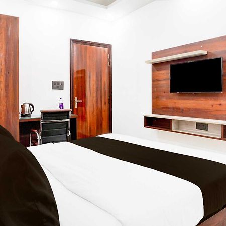 Super Hotel O Global นิวเดลี ภายนอก รูปภาพ