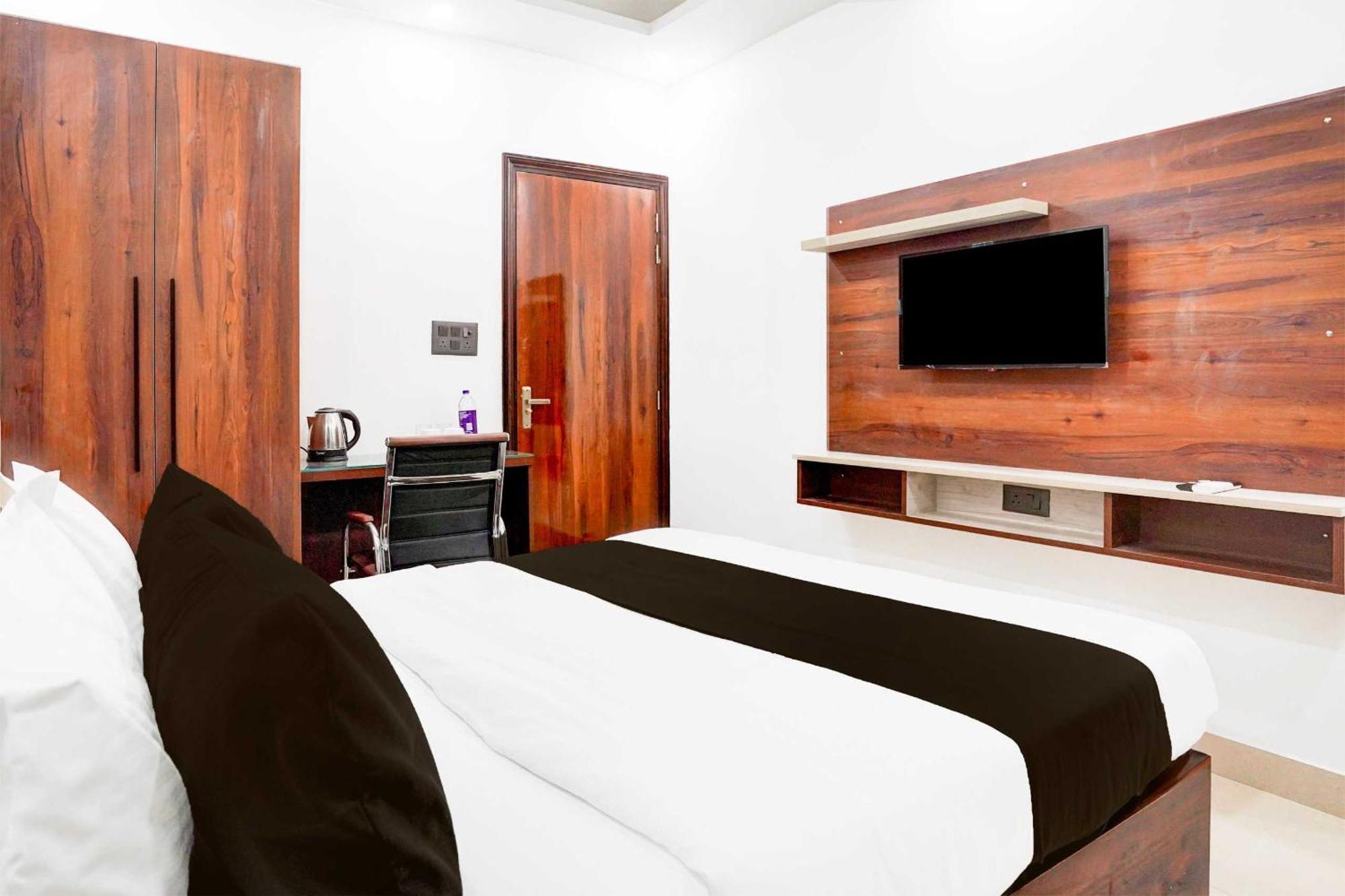 Super Hotel O Global นิวเดลี ภายนอก รูปภาพ