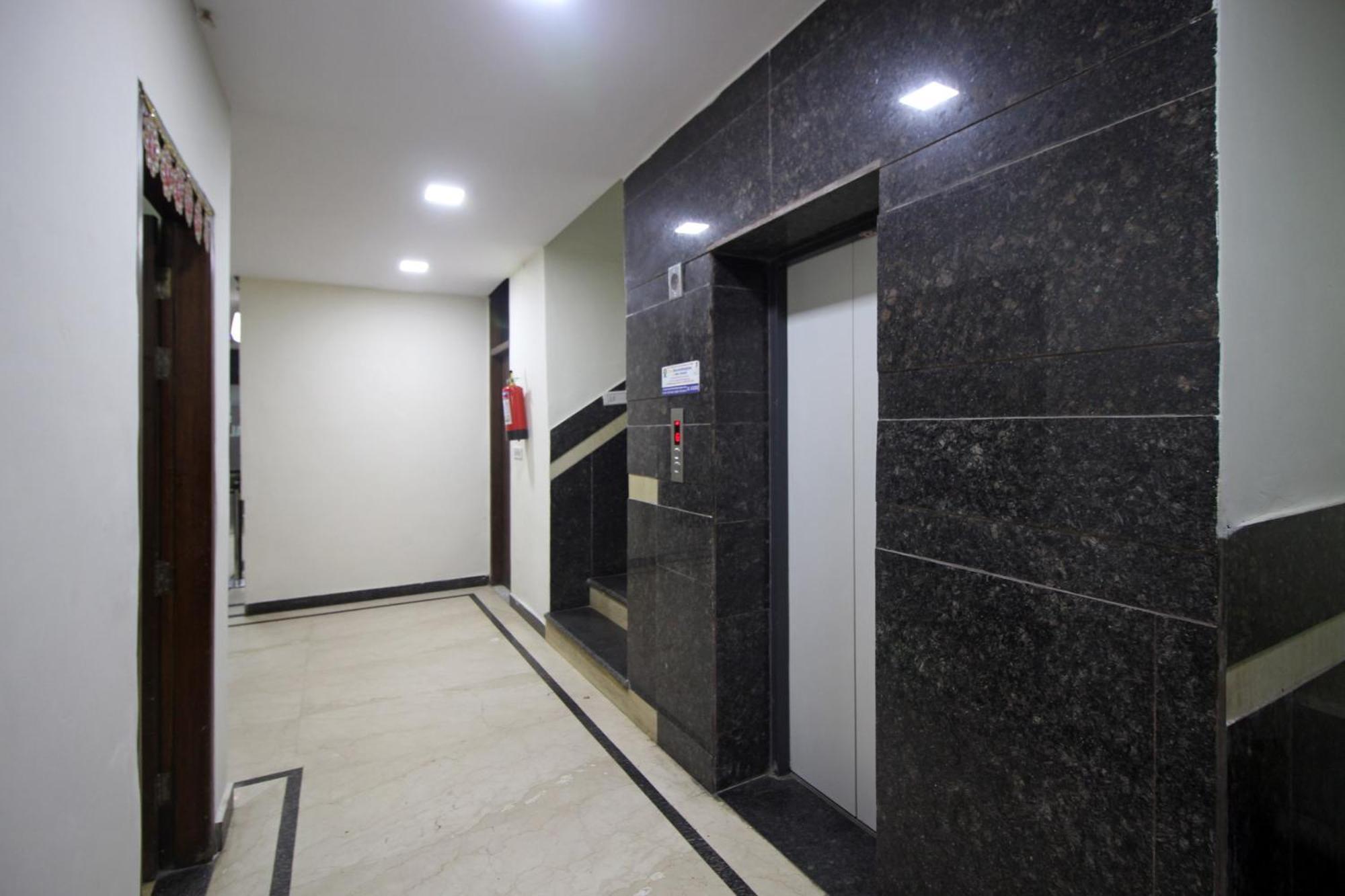 Super Hotel O Global นิวเดลี ภายนอก รูปภาพ
