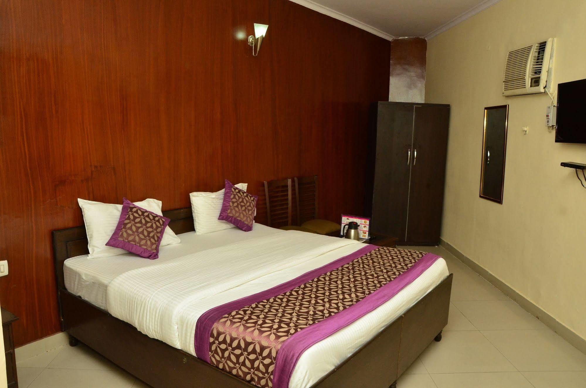 Super Hotel O Global นิวเดลี ภายนอก รูปภาพ