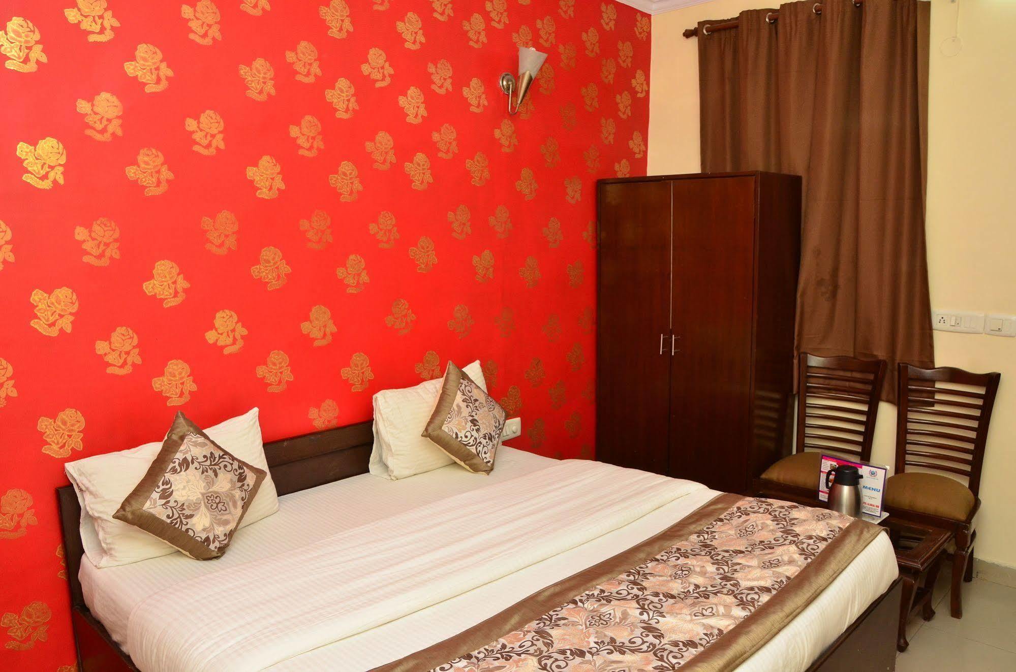 Super Hotel O Global นิวเดลี ภายนอก รูปภาพ